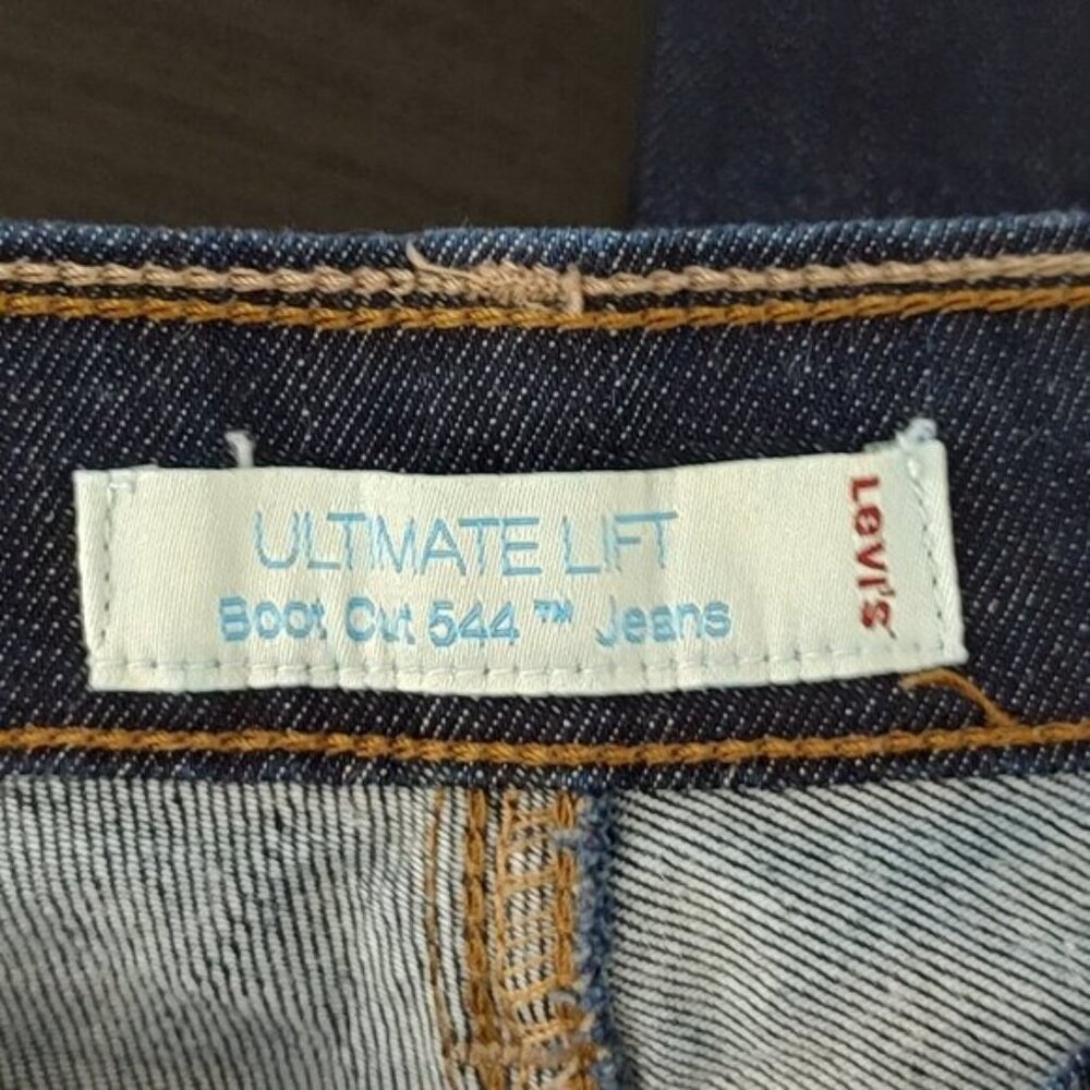 Levis 544 Boot Cut Jeans Mid-Rise Dark Wash Ultimate Lift 4 Y2K - Picture 8 of 9
